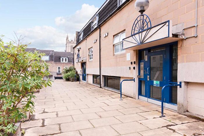 1 Bedroom Apartment To Rent In Lampards Buildings, Bath, BA1