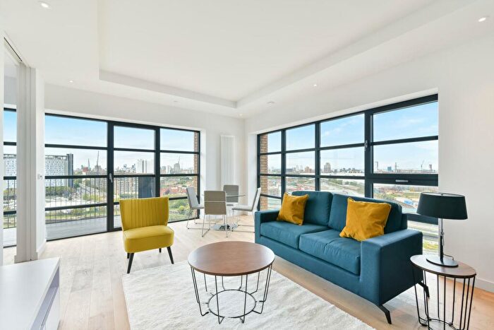 2 Bedroom Apartment To Rent In Amelia House, London City Island, London, E14