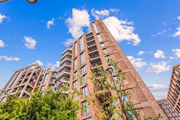 1 Bedroom Flat To Rent In Paragon Square, Clerkenwell, WC1X