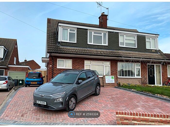 3 Bedroom Semi-Detached House To Rent In Tintern Crescent, Reading, RG1
