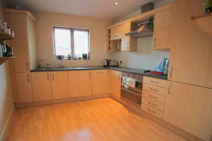 2 Bedroom Apartment To Rent In Ickenham Road, Ruislip, HA4