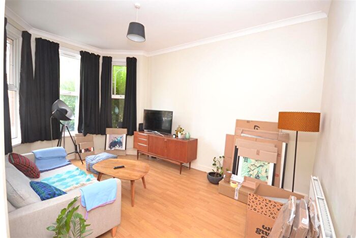 2 Bedroom Flat To Rent In Carr Road, London, E17
