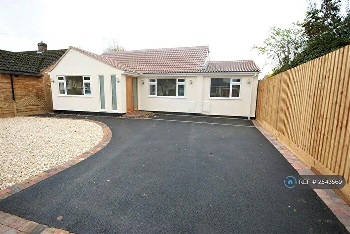 3 Bedroom Bungalow To Rent In Arden Road, Kenilworth, CV8