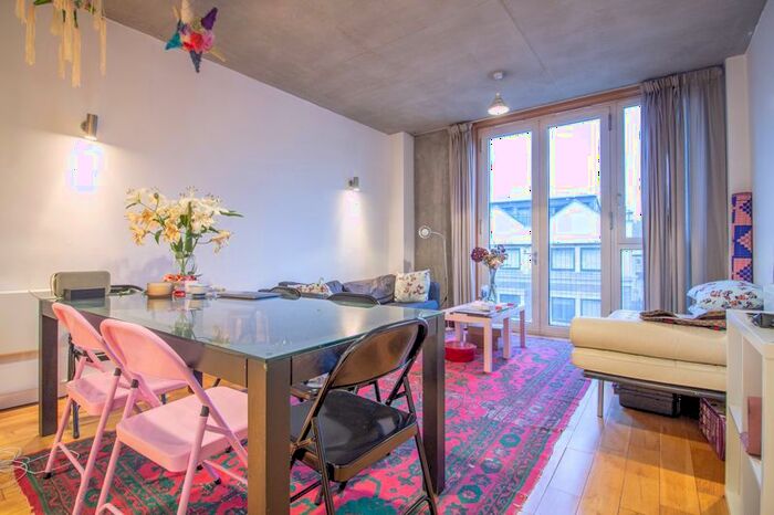 2 Bedroom Flat To Rent In Kingsland Road, London, E2