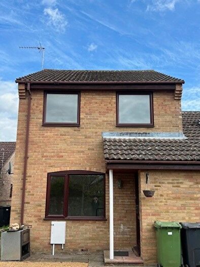 3 Bedroom Semi Detached House To Rent In Sandstone Way, Roydon, Diss, IP22