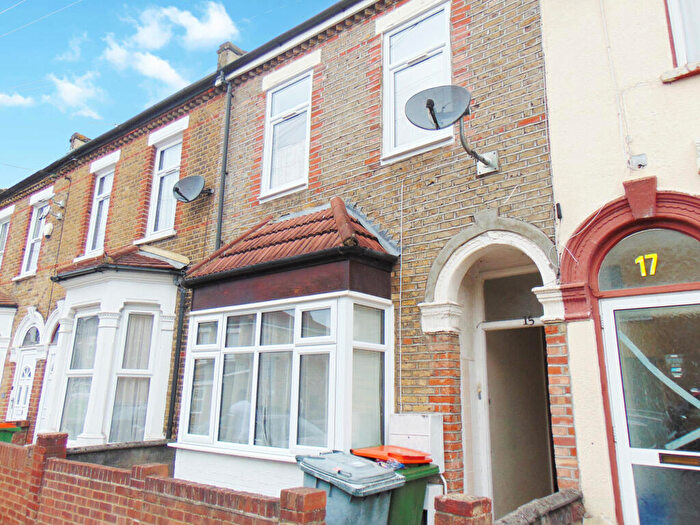 1 Bedroom Flat To Rent In Forest Gate, London, E7
