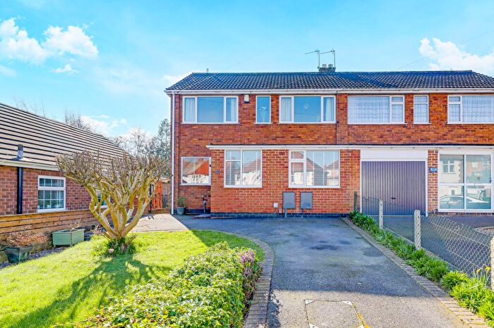 3 Bedroom Semi Detached House For Sale In Foxhill Road, Carlton, NG4