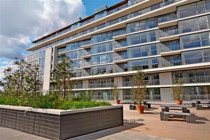 2 Bedroom Flat To Rent In River Gardens Walk, London, SE10