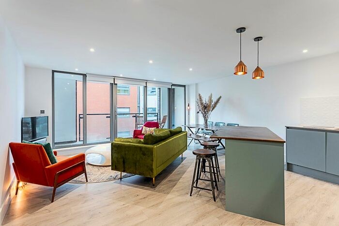 2 Bedroom Flat To Rent In Tanner Street, London, SE1