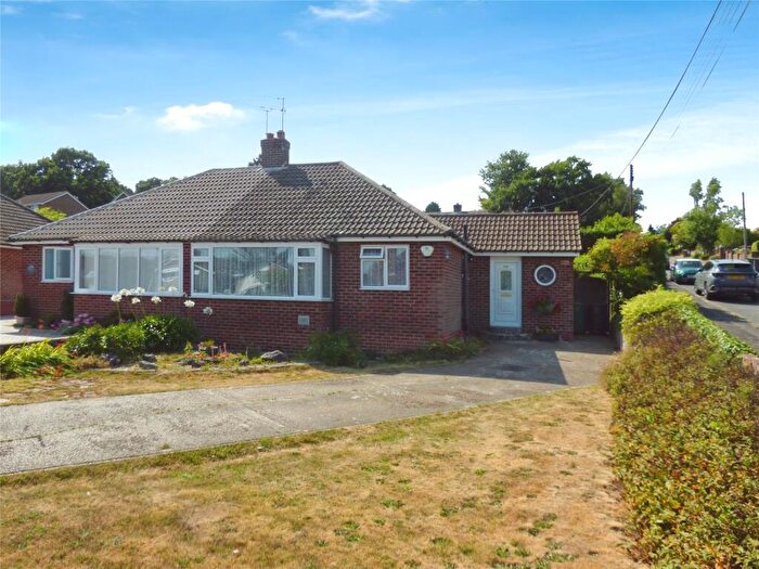 2 Bedroom Bungalow For Sale In Bursledon Road, Hedge End, Southampton, SO30