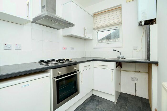 1 Bedroom Flat To Rent In Pearson Road, Plymouth, PL4