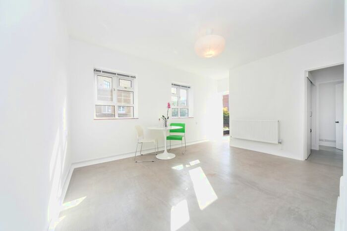 1 Bedroom Flat To Rent In Chaplin Close, London, SE1