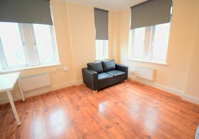 Studio To Rent In Blackheath Road, Greenwich, London, SE10