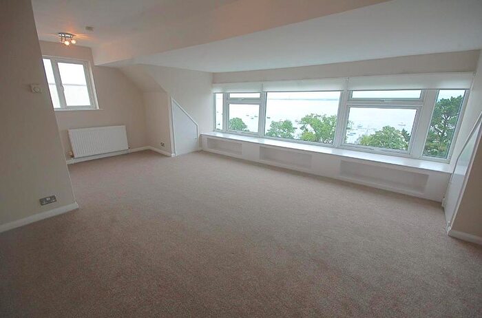 1 Bedroom Flat To Rent In Cliff Parade, Leigh-On-Sea, SS9