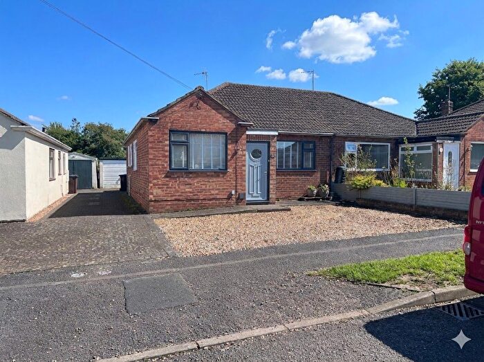 3 Bedroom Bungalow For Sale In Portfields Road, Newport Pagnell, MK16