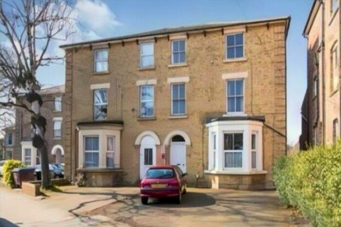 Property To Rent In Kimbolton Road, Bedford, MK40