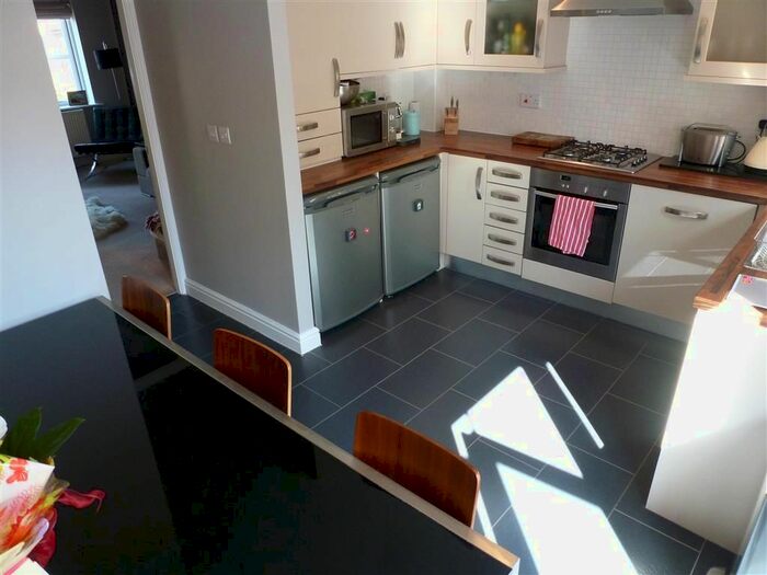 3 Bedroom Semi-Detached House To Rent In Channel Crescent, Derby, DE24