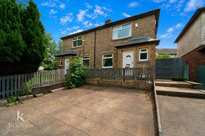 2 Bedroom Semi-Detached House For Sale In Pendle Close, Bacup, OL13