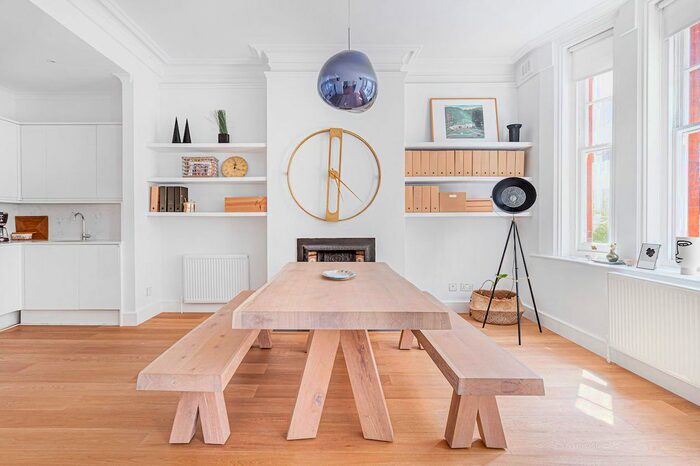 2 Bedroom Flat To Rent In Great Portland Street, London, W1W