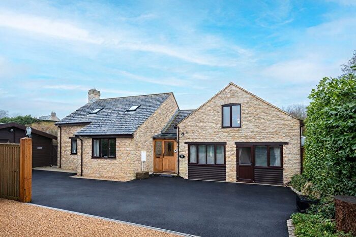 5 Bedroom Link Detached House For Sale In Millers Barn, Farthinghoe, Northamptonshire, NN13