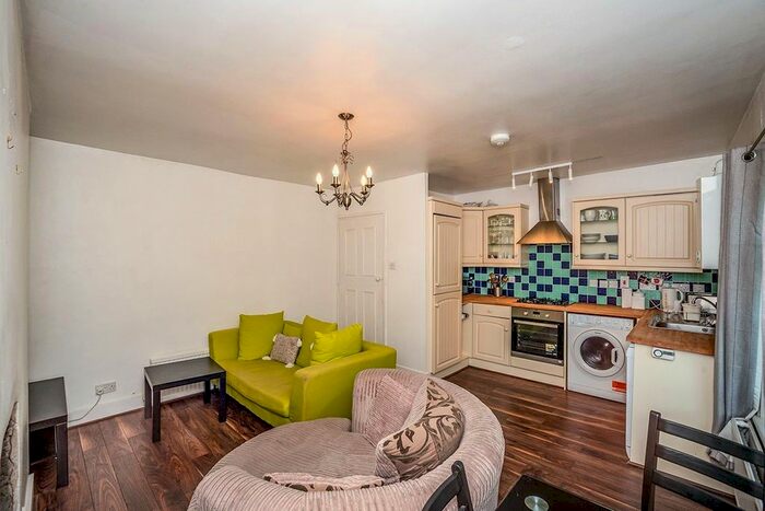2 Bedroom Flat To Rent In Shooters Hill Road, London, SE3