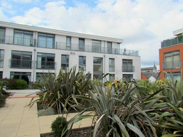 2 Bedroom Flat To Rent In Fox Lane North, Chertsey, KT16