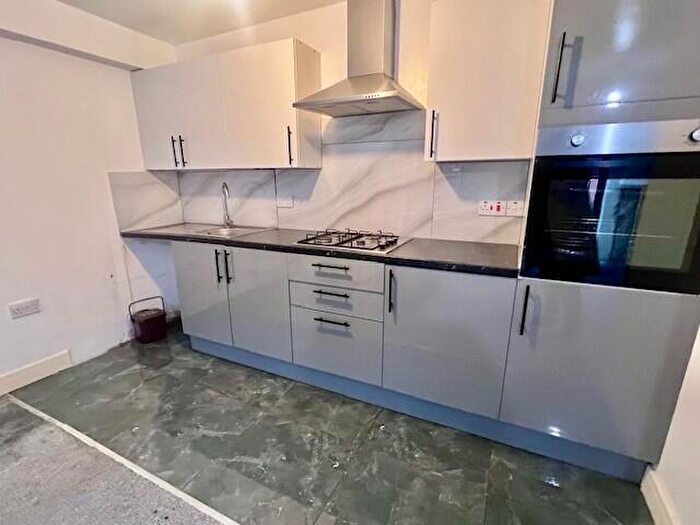 2 Bedroom Flat To Rent In Palmerston Road, BH1