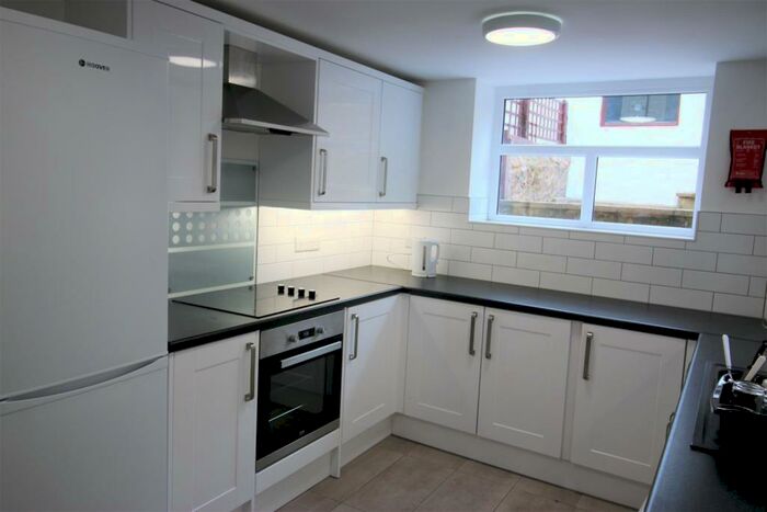 6 Bedroom Private Hall To Rent In Bowerham Road, Lancaster, LA1