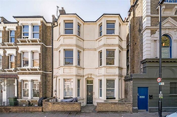 4 Bedroom Flat To Rent In Brook Drive, Kennington, SE11