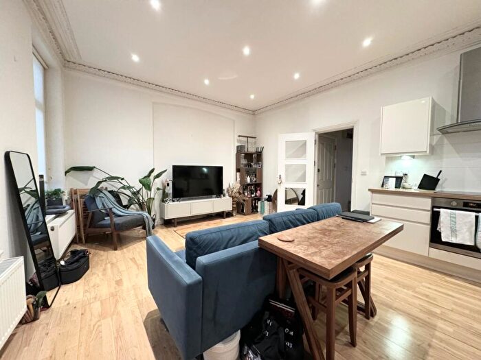 2 Bedroom Apartment To Rent In Avenue Mews, Muswell Hill, N10