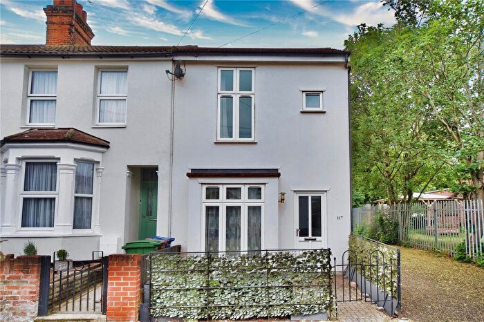 2 Bedroom End Of Terrace House For Sale In Cromwell Road, Grays, Essex, RM17