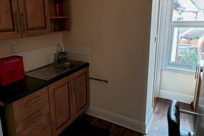 1 Bedroom Apartment To Rent In Tettenhall Road, Wolverhampton, WV6