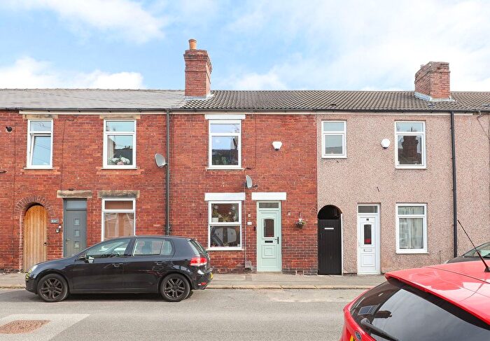 2 Bedroom Terraced House For Sale In Sherwood Street, Chesterfield, S40
