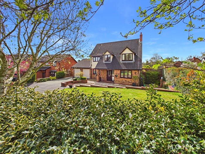 4 Bedroom Property For Sale In Hampton Rise, Oswestry, SY11