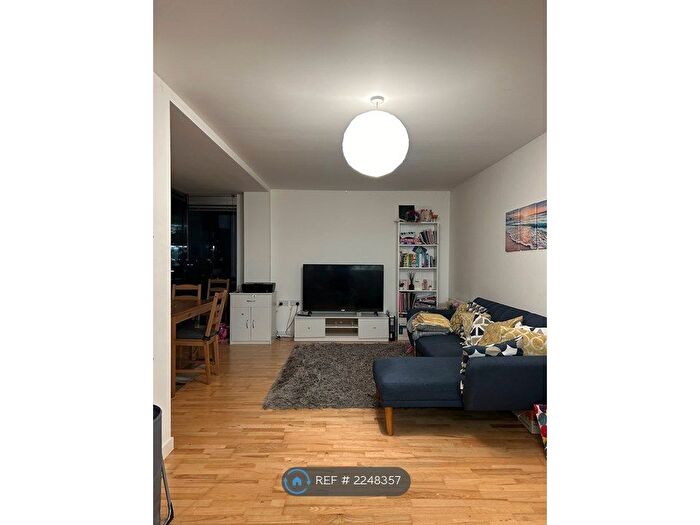 1 Bedroom Flat To Rent In Dalton Street, Manchester, M40