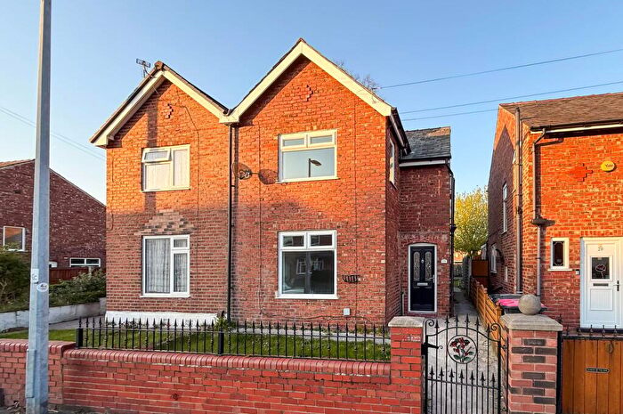 3 Bedroom Semi-Detached House To Rent In Fir Street, Cadishead, Manchester, M44