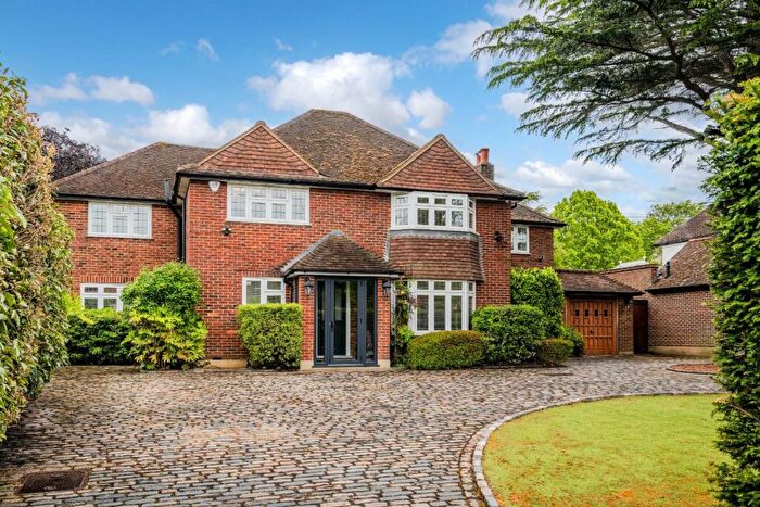 6 Bedroom Detached House For Sale In Longdown Lane North, Epsom, KT17