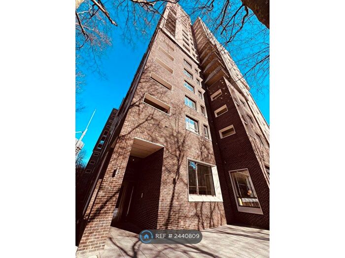 1 Bedroom Flat To Rent In Walton Heights, London, SE17