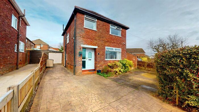 3 Bedroom Detached House For Sale In Windsor Road, Billinge, Wigan, WN5