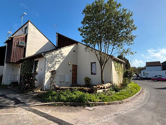 2 Bedroom End Of Terrace House For Sale In Tree Hamlets, Upton, BH16