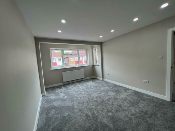 4 Bedroom Maisonette To Rent In Thirlmere Gardens, Wembley, HA9