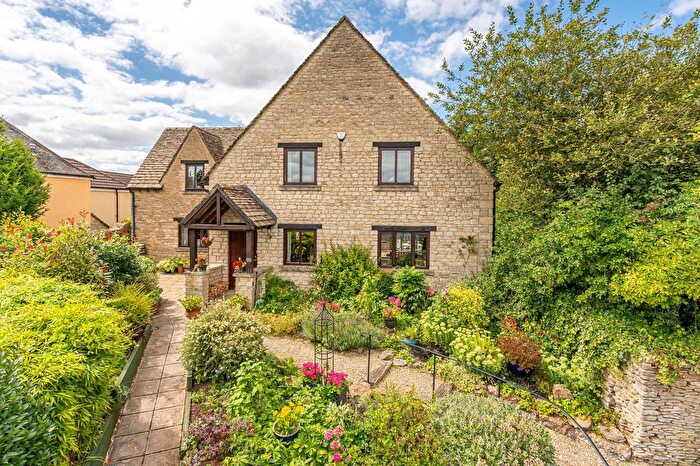 3 Bedroom Detached House For Sale In Grove Road, Sherston, Malmesbury, SN16