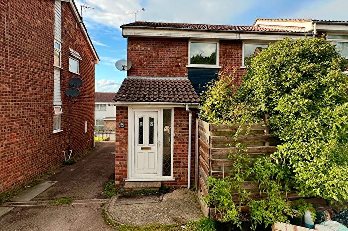 2 Bedroom Flat To Rent In Okehampton Avenue, Leicester, LE5