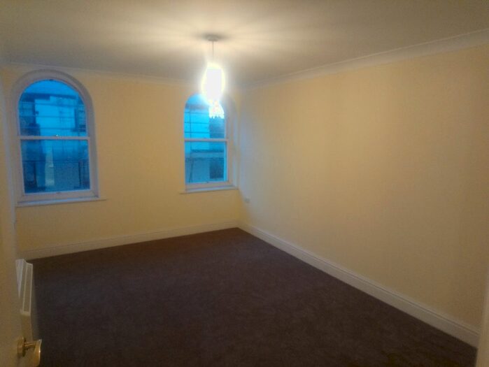 1 Bedroom Flat To Rent In Market Street, Haverfordwest SA61