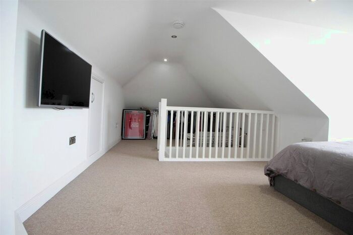 2 Bedroom Flat To Rent In Becks Road, Sidcup, DA14