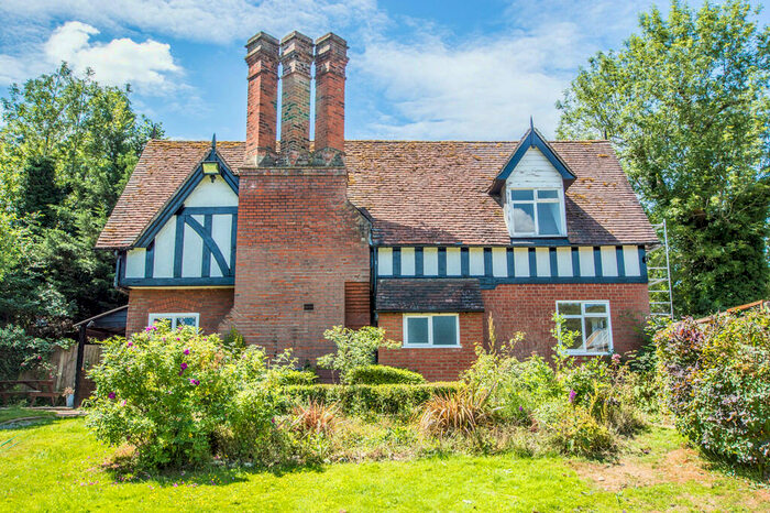 3 Bedroom Detached House To Rent In Bramfield Road, Hertford, SG14