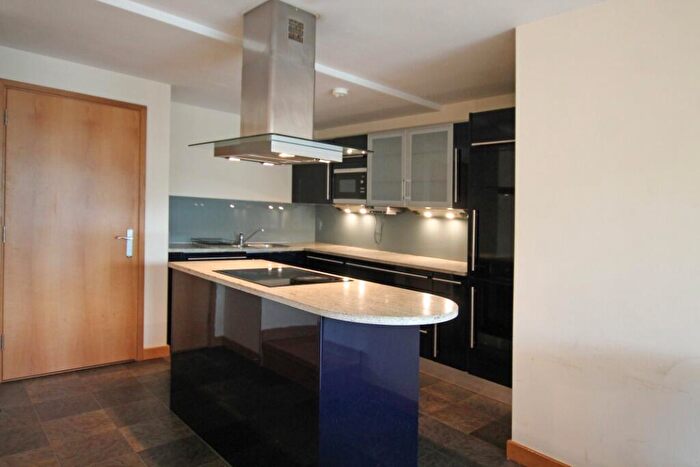 3 Bedroom Flat To Rent In Victoria Mills, Salts Mill Road, Shipley, Bradford, BD17