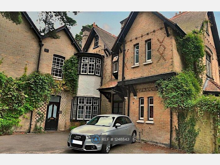 3 Bedroom Flat To Rent In Bodorgan Road, Bournemouth BH2