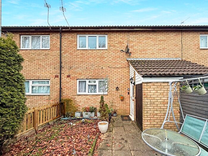 1 Bedroom Maisonette For Sale In Conway Close, Houghton Regis, LU5