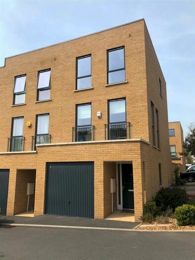 3 Bedroom Town House To Rent In Horizon Place, Studio Way, Borehamwood, WD6